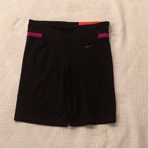 NIKE WORKOUT SHORTS